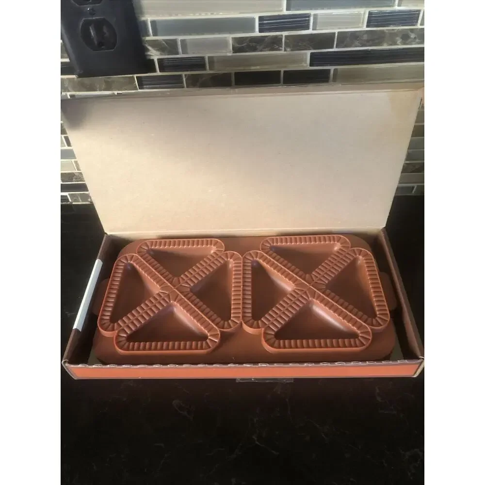 Williams‎ Sonoma Filled Pastry Press Filled Triangle Shaped Molds